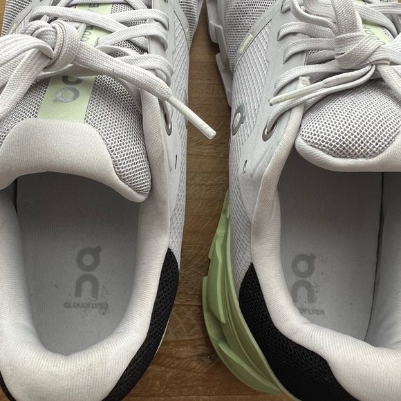 On Cloud Running Cloudflyer 4 in Glacier/Meadow Men’s size 10 - Picture 7 of 11